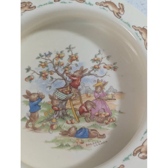 Vintage Signed Barbara Vernon Royal Doulton Bunnykins Apple Picking Baby Bowl - Picture 1 of 8